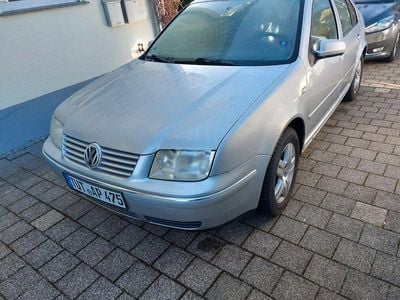 Silber Gebraucht 2001 VW Bora Trendline Limousine | 1.500 € (Fairer Preis)