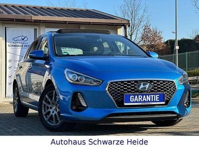 Blau Gebraucht 2017 Hyundai i30 Premium Limousine | 14.950 € (Fairer Preis)