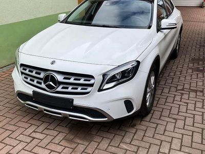 Usata Mercedes GLA220 184 CV (135 kW) 2019 Bianco SUV