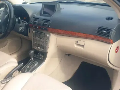 Gebraucht Toyota Avensis 145 PS (106 kW) 2004 Kombi