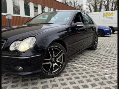 Gebraucht Mercedes C350 272 PS (200 kW) 2007 Andere farben Limousine