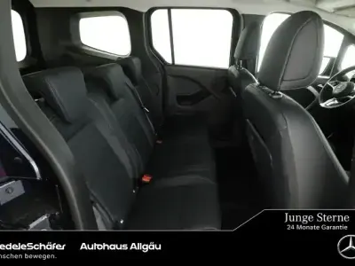 Gebraucht Mercedes T180 Progressive 131 PS (96 kW) 2025 Blau Van / Kleinbus