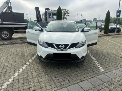 Weiß Gebraucht 2017 Nissan Qashqai SUV | 12.990 € (Guter Preis)