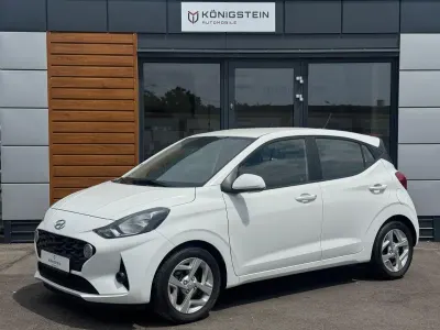 Gebraucht Hyundai i10 Trend 84 PS (61 kW) 2022 Weiß Kleinwagen