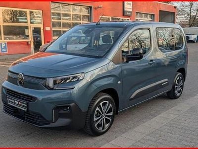 Blau Gebraucht 2024 Citroën Berlingo PureTech Van / Kleinbus | 20.850 € (Guter Preis)