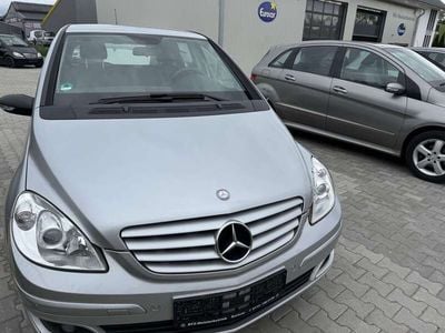 Mercedes B200