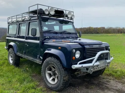 Gebraucht Land Rover Defender 150 PS (110 kW) 2002 Blau Kombi