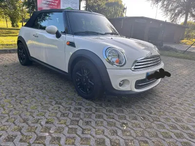 Gebraucht Mini Cooper Cabriolet 122 PS (89 kW) 2014 Weiß Cabrio