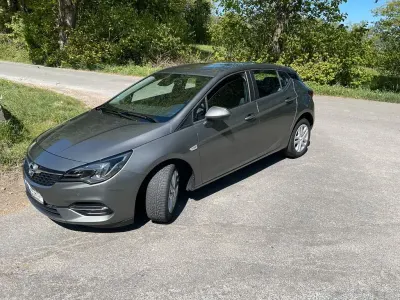 Gebraucht Opel Astra Edition 131 PS (96 kW) 2020 Grau Limousine