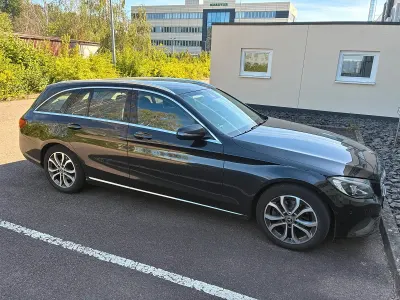 Gebraucht Mercedes C200 180 PS (132 kW) 2018 Schwarz Kombi