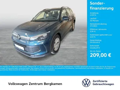 Gebraucht VW Tiguan Basis 131 PS (96 kW) 2025 Nightshade blue metallic SUV