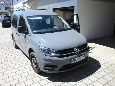 Gebraucht VW Caddy Trendline 102 PS (75 kW) 2019 Grau Van / Kleinbus