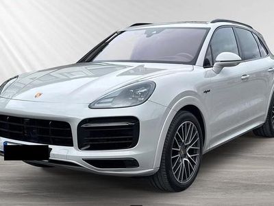 Gebraucht Porsche Cayenne Platinum Edition 462 PS (339 kW) 2022 Kreide SUV