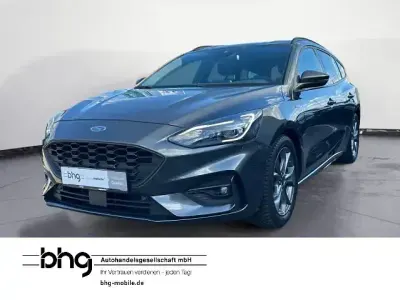 Gebraucht Ford Focus ST-Line 182 PS (133 kW) 2020 Grau SUV