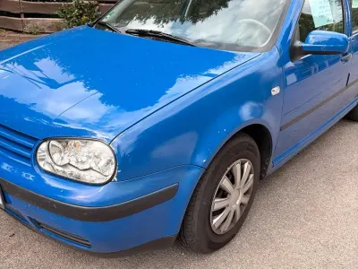Gebraucht VW Golf IV 75 PS (55 kW) 2001 Blau Kleinwagen