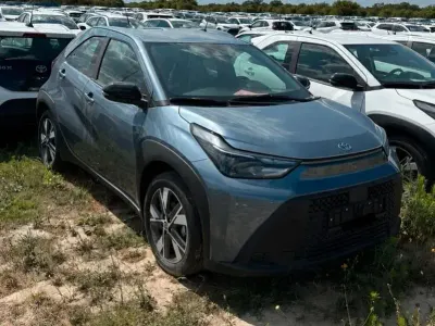Neu Toyota Aygo X Comfort 116 PS (85 kW) 2026 Grau SUV