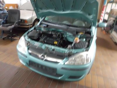 Gebraucht Opel Corsa 75 PS (55 kW) 2004 Grün Kleinwagen