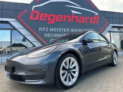 Grau Gebraucht 2021 Tesla Model 3 Standard Range Limousine | 27.990 € (Fairer Preis)