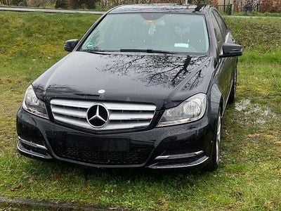 Gebraucht Mercedes C180 Avantgarde 156 PS (114 kW) 2012 Schwarz Limousine