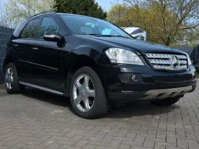 Gebraucht Mercedes ML320 224 PS (164 kW) 2006 Schwarz SUV