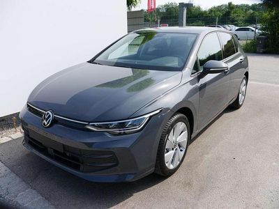 Neu VW Golf VIII Edition 150 PS (110 kW) 2026 Delfingrau metallic Limousine