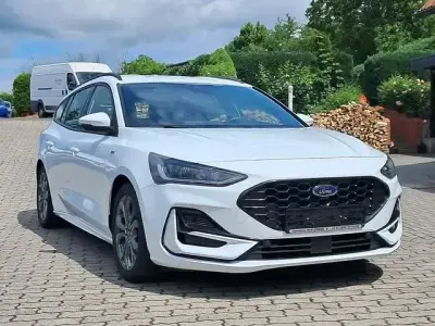 Gebraucht Ford Focus ST-Line 116 PS (85 kW) 2025 Weiß Limousine