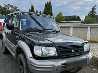 Usado Hyundai Galloper 142 HP (104 kW) 2000 Preto SUV