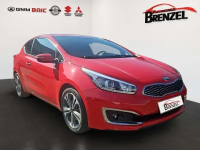 Gebraucht Kia ProCeed Spirit 135 PS (99 kW) 2017 Trackrot  frd Kleinwagen