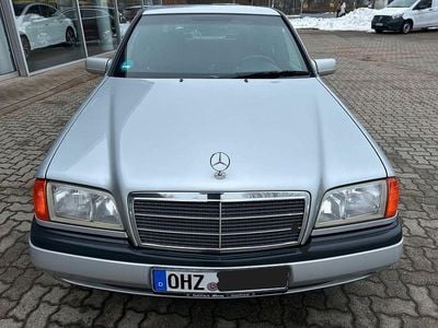 Gebraucht Mercedes C200 Classic 136 PS (100 kW) 1996 Silber Limousine
