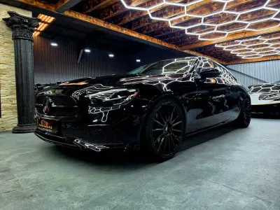 Gebraucht Mercedes E220 194 PS (142 kW) 2022 Schwarz