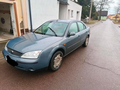Gebraucht Ford Mondeo 110 PS (80 kW) 2001 Blau Limousine