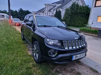 Gebraucht Jeep Compass Limited 136 PS (100 kW) 2014 Schwarz SUV