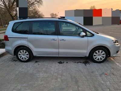 Gebraucht VW Sharan 140 PS (102 kW) 2015 Silber Van / Kleinbus