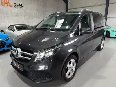 Gebraucht Mercedes V220 Edition 163 PS (119 kW) 2023 Grau Van / Kleinbus