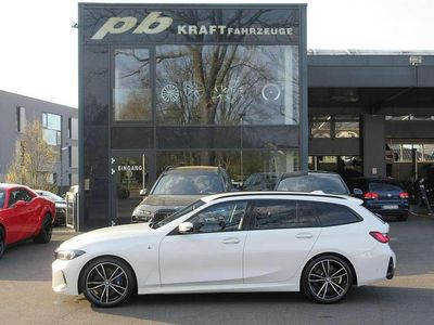 Gebraucht BMW 330 M Sport 286 PS (210 kW) 2023 Alpinweiss iii Kombi