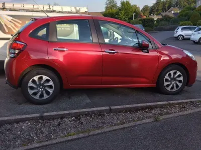 Gebraucht Citroën C3 Comfort 75 PS (55 kW) 2015 Rot Kleinwagen