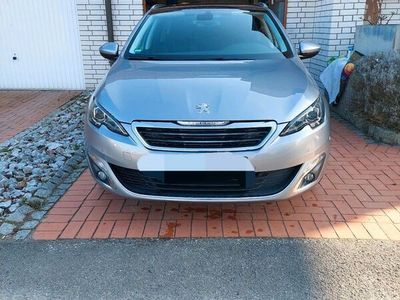 gebraucht Peugeot 308 SW BlueHDI 150 Allure AHK