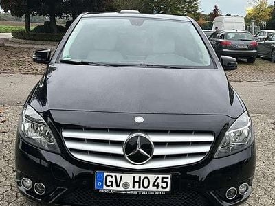 Mercedes B200