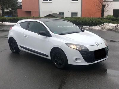 Gebraucht Renault Mégane GT Line GT-Line 110 PS (80 kW) 2011 Weiß Coupé