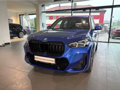 Gebraucht BMW X1 M Sport 211 PS (155 kW) 2023 Portimao blau metallic SUV