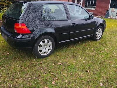 Gebraucht VW Golf IV 75 PS (55 kW) 2001 Schwarz Kleinwagen