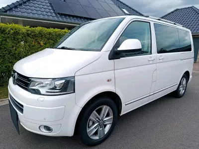 Gebraucht VW Multivan 204 PS (150 kW) 2012 Weiß Van / Kleinbus