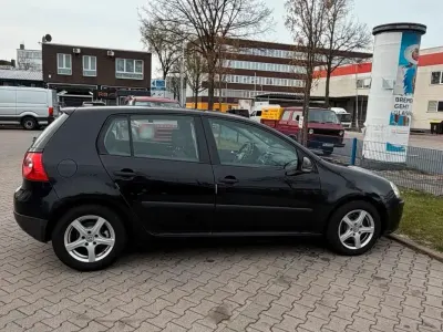 Gebraucht VW Golf V 75 PS (55 kW) 2005 Schwarz Kleinwagen