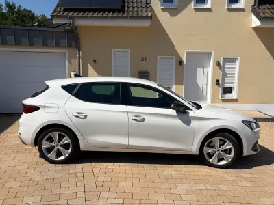 Gebraucht Seat Leon FR 204 PS (150 kW) 2021 Weiß Limousine