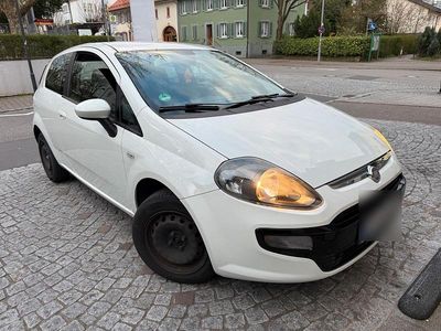 Gebraucht Fiat Punto 79 PS (58 kW) 2011 Weiß Kleinwagen