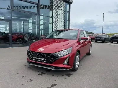 Neu Hyundai i20 90 PS (66 kW) 2026 Rot Kleinwagen