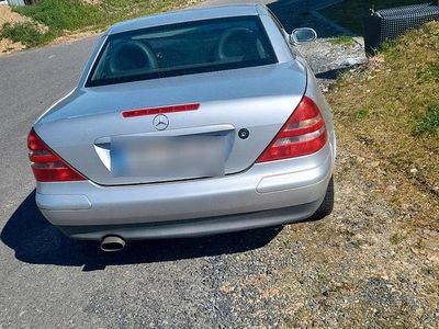 Gebraucht Mercedes SLK230 193 PS (141 kW) 1997 Silber Cabrio