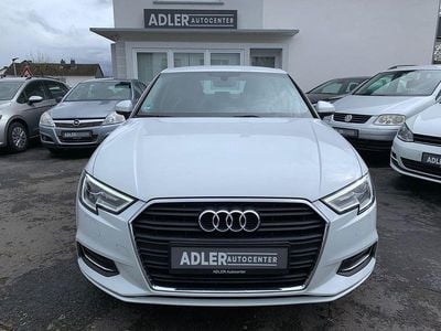 Gebraucht Audi A3 Design 116 PS (85 kW) 2019 Weiß Limousine