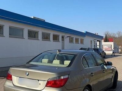 Gebraucht BMW 523 177 PS (130 kW) 2005 Silber Limousine