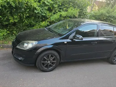 Gebraucht Opel Astra 105 PS (77 kW) 2005 Schwarz Kleinwagen
